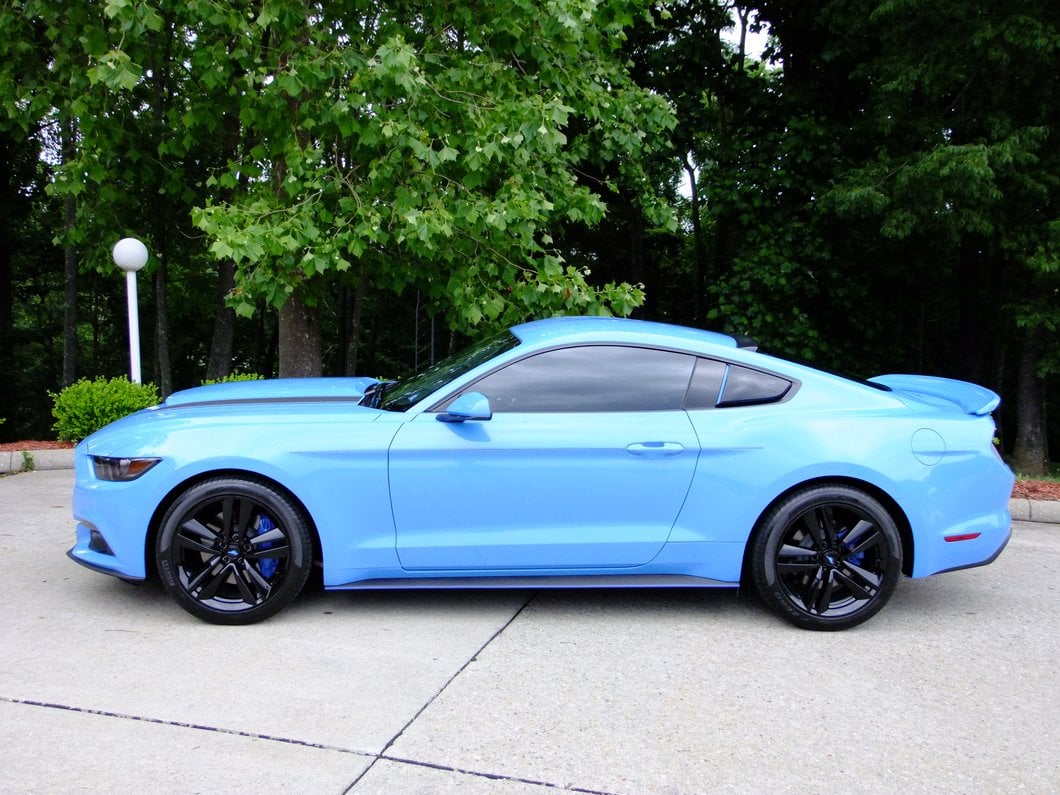 MP Concepts Quarter Window Scoops; Gloss Black (15-23 Mustang Fastback)